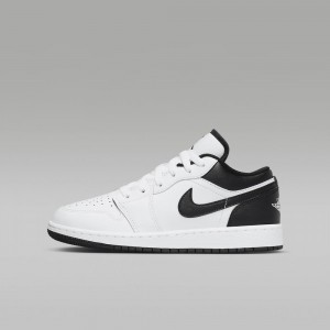 Nike Air Jordan 1 Low Lasten Kengät Valkoinen Mustat | 496AYSFKO