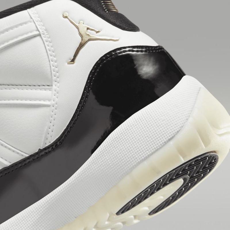 Nike Air Jordan 11 Retro Lasten Kengät Valkoinen Mustat Metal Kultaiset | 827NXRSHL