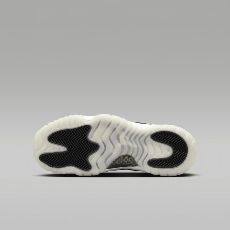 Nike Air Jordan 11 Retro Lasten Kengät Valkoinen Mustat Metal Kultaiset | 827NXRSHL