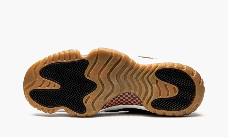 Nike Air Jordan 11 Retro Low 'Croc' Miesten Kengät Ruskea | 769SHGJAD