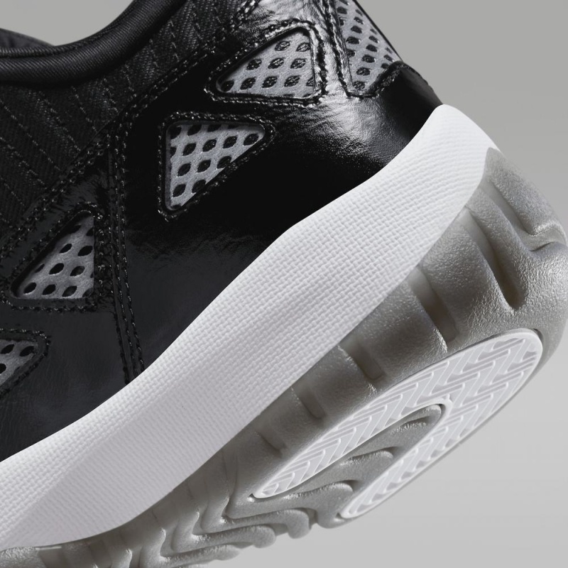 Nike Air Jordan 11 Retro Low IE Miesten Kengät Mustat Valkoinen Mustat | 069MJNHEY