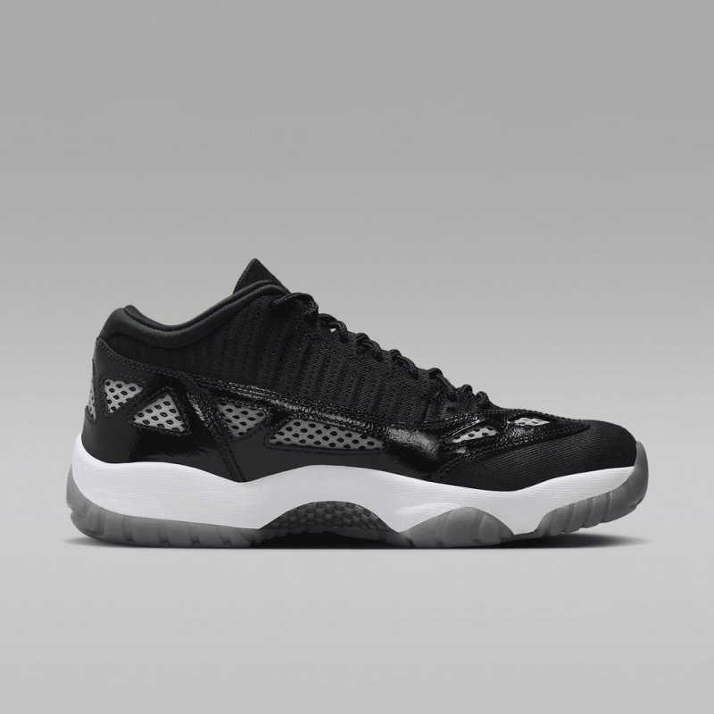 Nike Air Jordan 11 Retro Low IE Miesten Kengät Mustat Valkoinen Mustat | 069MJNHEY