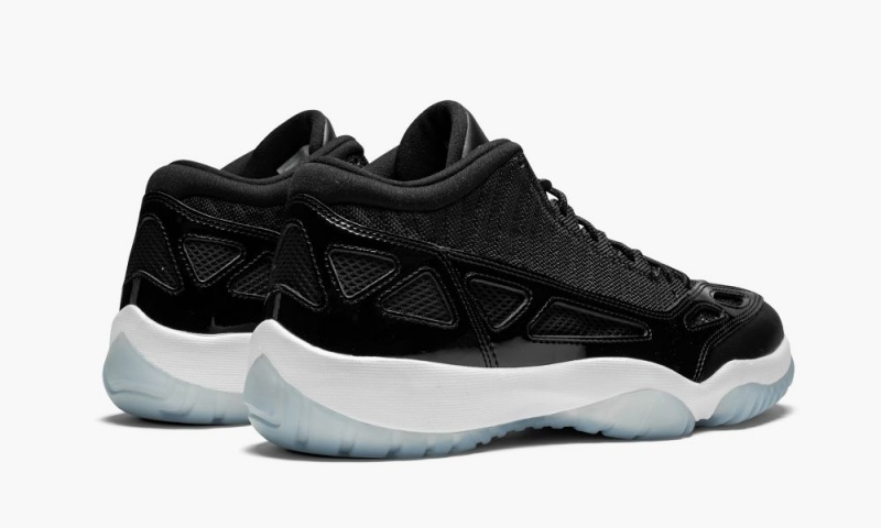 Nike Air Jordan 11 Retro Low IE 'Space Jam' Miesten Kengät Mustat Valkoinen | 704CENPZG