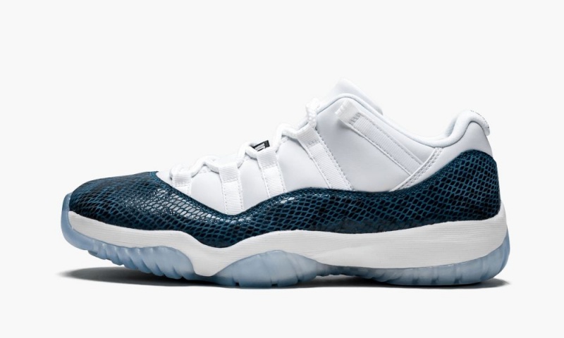 Nike Air Jordan 11 Retro Low LE \'Blue Snakeskin\' Miesten Kengät Valkoinen Mustat Laivastonsininen | 587UDQHZT
