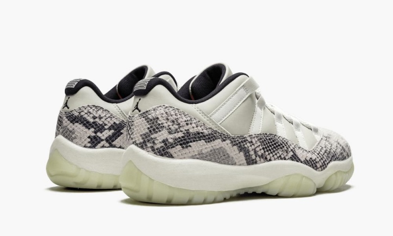 Nike Air Jordan 11 Retro Low 'Snakeskin Light Bone' Miesten Kengät Vaaleanbeige Punainen Mustat | 179MNAVUK