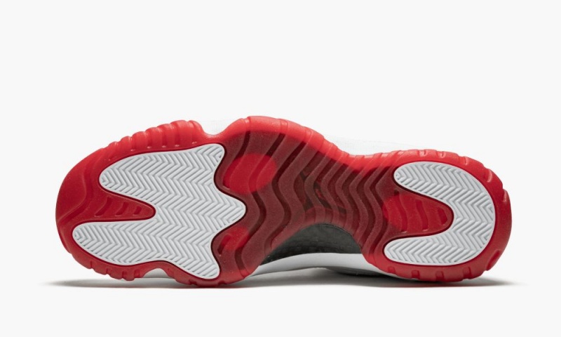 Nike Air Jordan 11 Retro Low 'White/Varsity Red' Miesten Kengät Valkoinen Punainen Mustat | 789ZRKBLJ