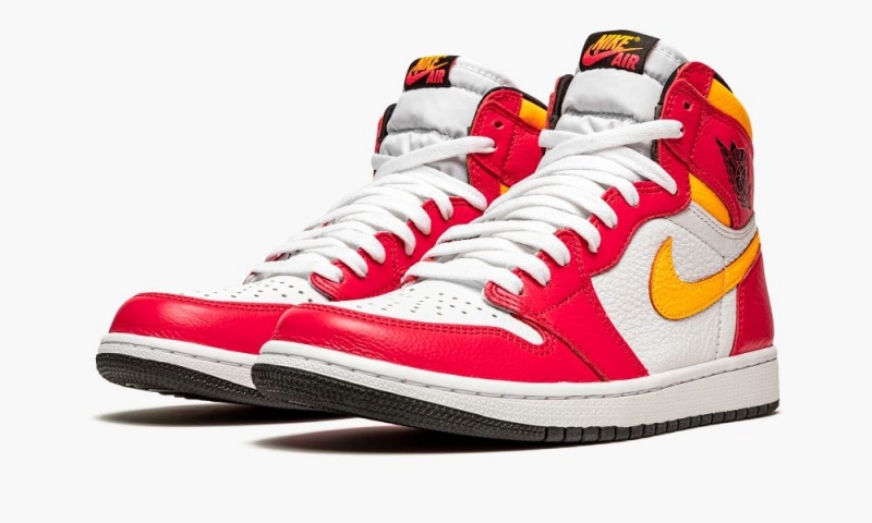 Nike Air Jordan 1 High OG 'Light Fusion Red' Miesten Kengät Vaaleanpunainen Valkoinen | 083MBHQJG