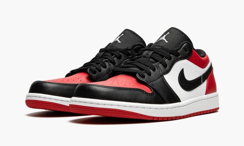 Nike Air Jordan 1 Low 'Bred Varvas' Miesten Kengät Punainen Valkoinen Mustat | 387KDFPCT