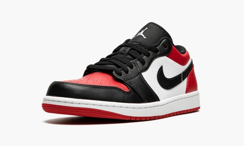 Nike Air Jordan 1 Low 'Bred Varvas' Miesten Kengät Punainen Valkoinen Mustat | 387KDFPCT