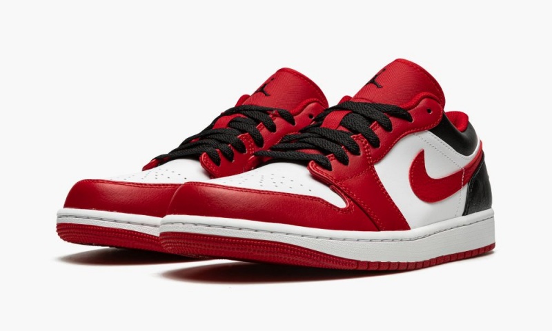 Nike Air Jordan 1 Low 'Bulls' Miesten Kengät Mustat Valkoinen Punainen | 158WAOHDJ