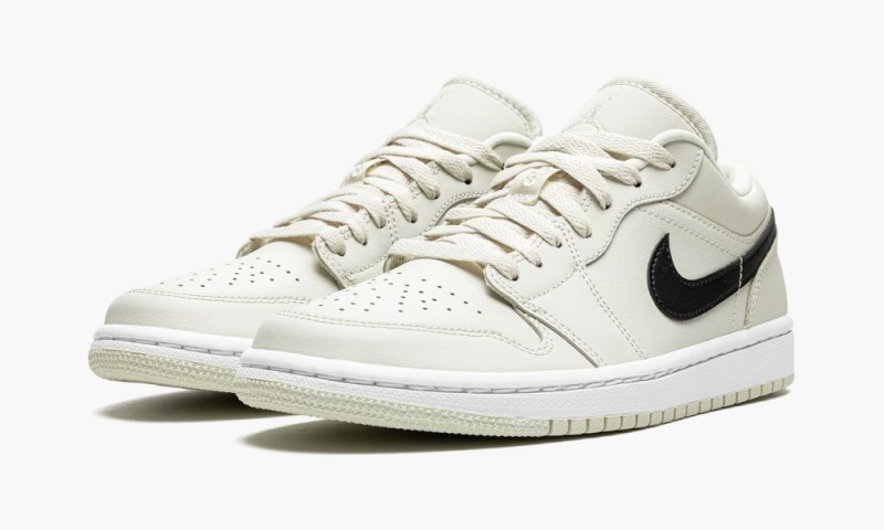 Nike Air Jordan 1 Low 'Coconut Milk' Naisten Kengät Mustat Valkoinen | 167JAYTHE