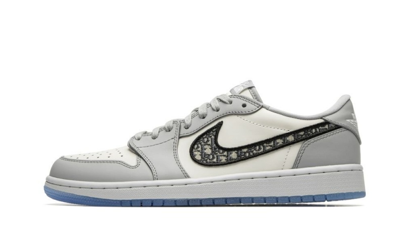 Nike Air Jordan 1 Low \'Dior\' Miesten Kengät Harmaat | 723FYCUZA