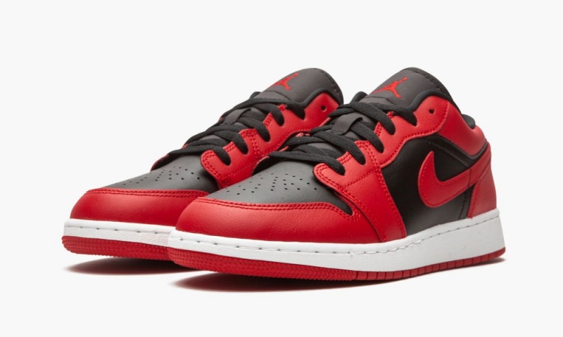 Nike Air Jordan 1 Low (GS) 'Reverse Bred' Lasten Kengät Punainen Mustat Valkoinen | 724MOTDFY