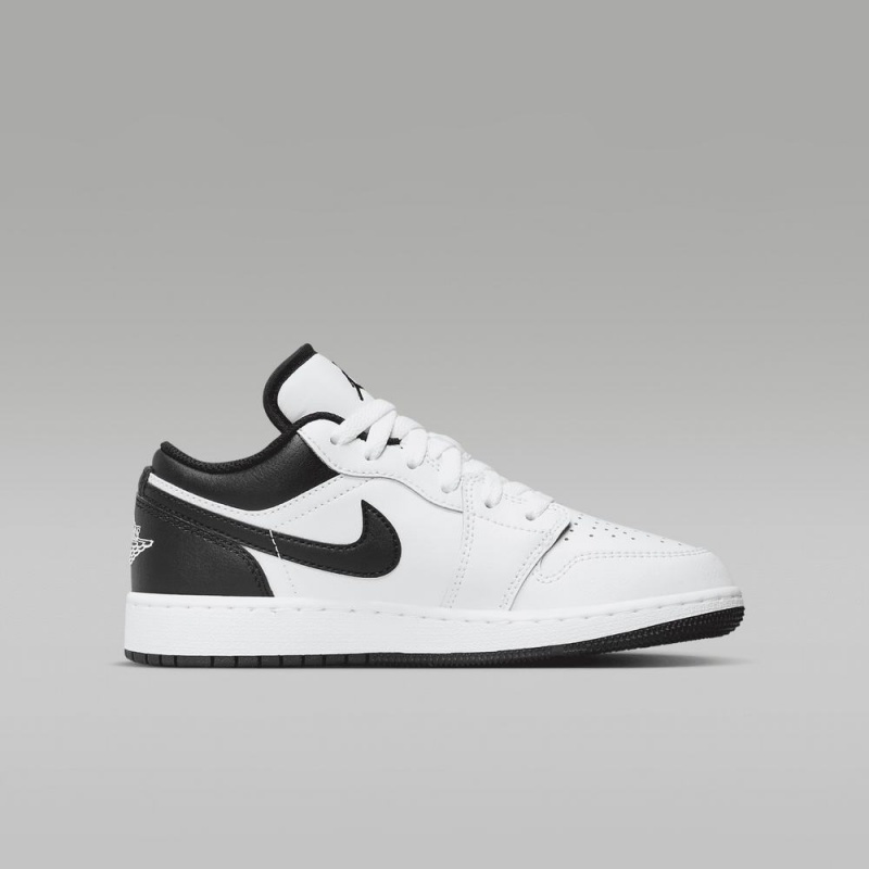 Nike Air Jordan 1 Low Lasten Kengät Valkoinen Mustat | 496AYSFKO
