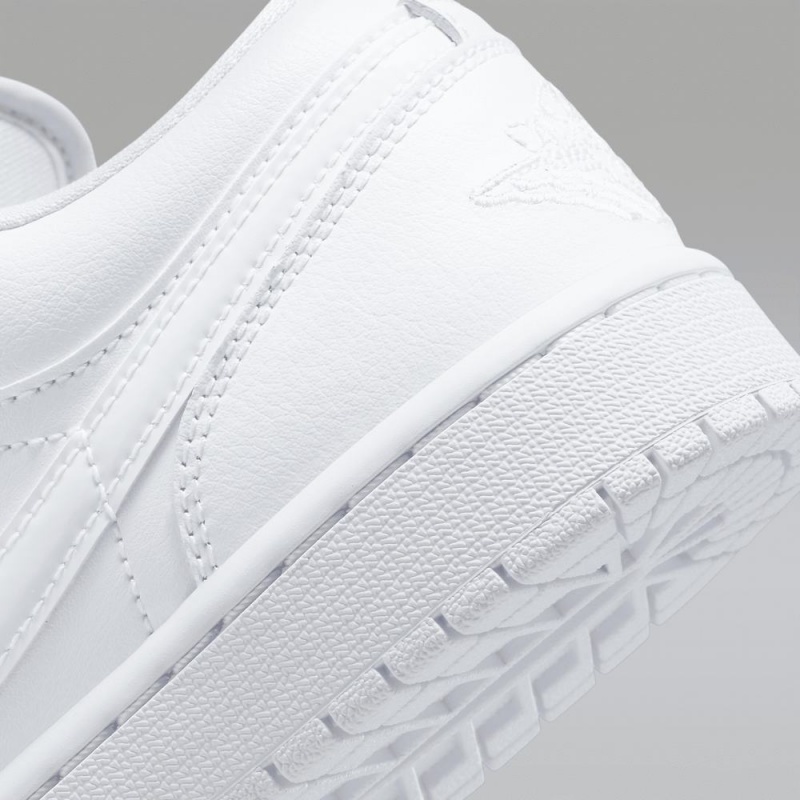 Nike Air Jordan 1 Low Miesten Kengät Valkoinen | 820STCNYO