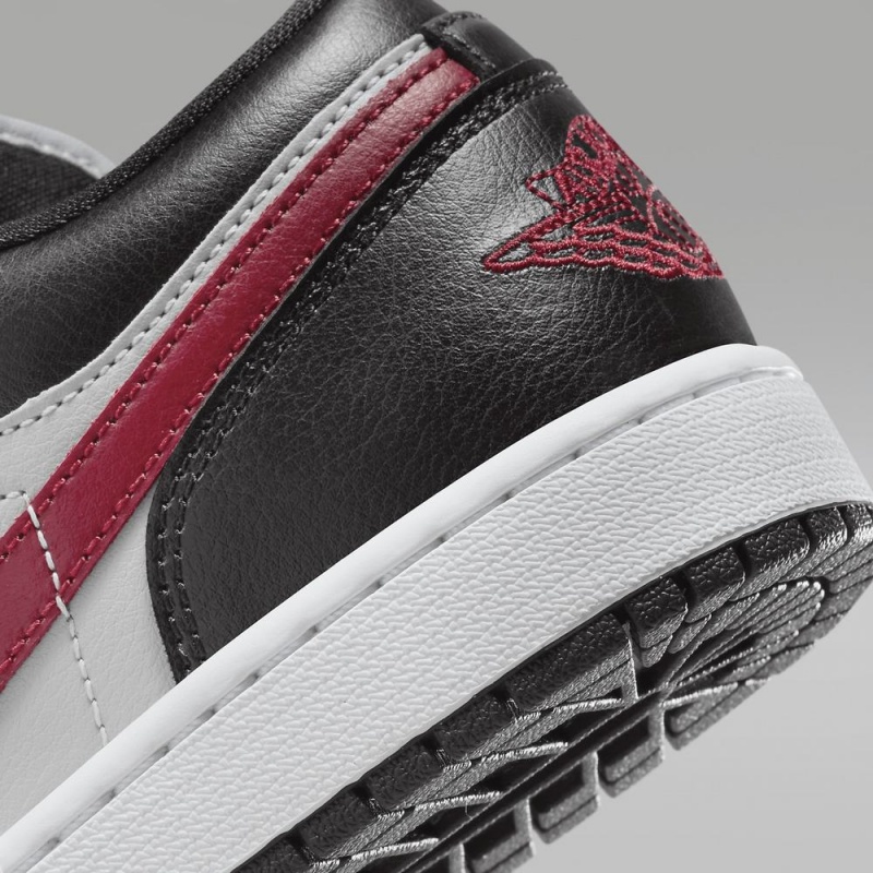 Nike Air Jordan 1 Low Miesten Kengät Valkoinen Mustat Punainen | 745YVJDKF