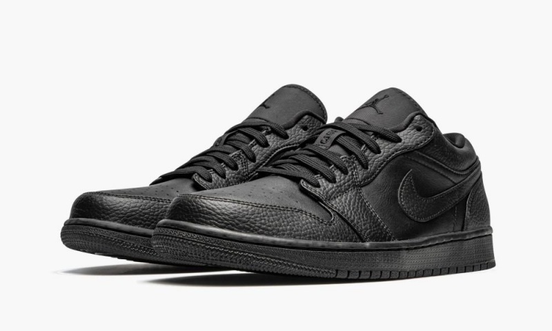 Nike Air Jordan 1 Low 'Triple Black' Miesten Kengät Mustat | 972SMUPHI