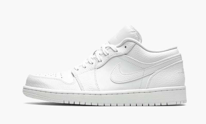 Nike Air Jordan 1 Low \'Triple White\' Miesten Kengät Valkoinen | 163ZWDXVG