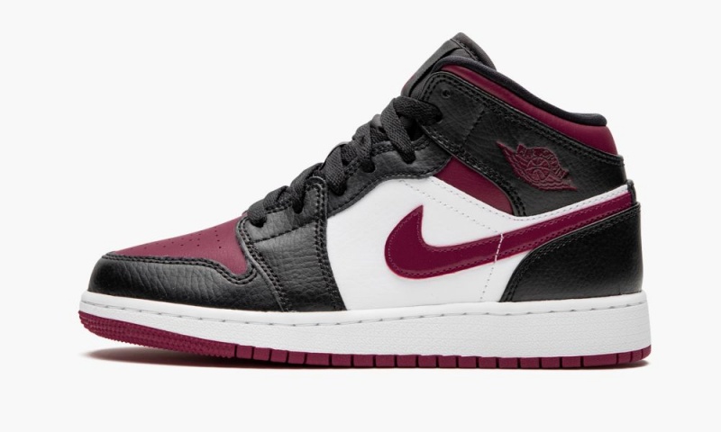 Nike Air Jordan 1 MID (GS) \'Bred Varvas\' Lasten Kengät Mustat Punainen Valkoinen | 483JODQBX