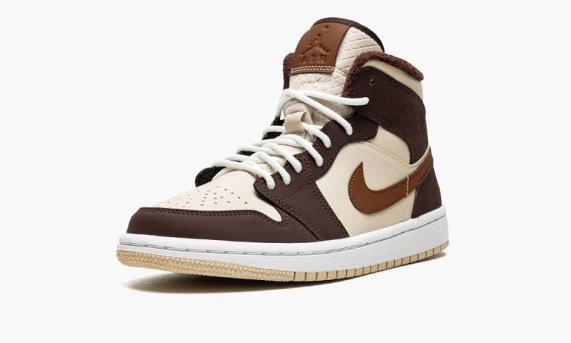 Nike Air Jordan 1 MID SE 'Brown Basalt Fleece' Naisten Kengät Ruskea Beige | 804XUGEAT