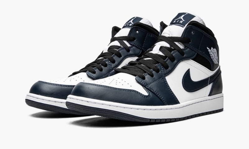 Nike Air Jordan 1 Mid 'Armory Navy' Miesten Kengät Laivastonsininen Valkoinen Mustat | 354HKPGIS