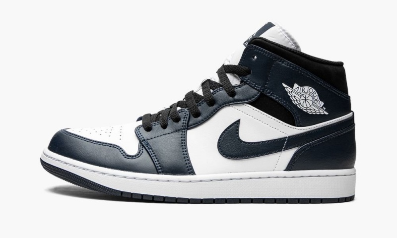 Nike Air Jordan 1 Mid \'Armory Navy\' Miesten Kengät Laivastonsininen Valkoinen Mustat | 354HKPGIS