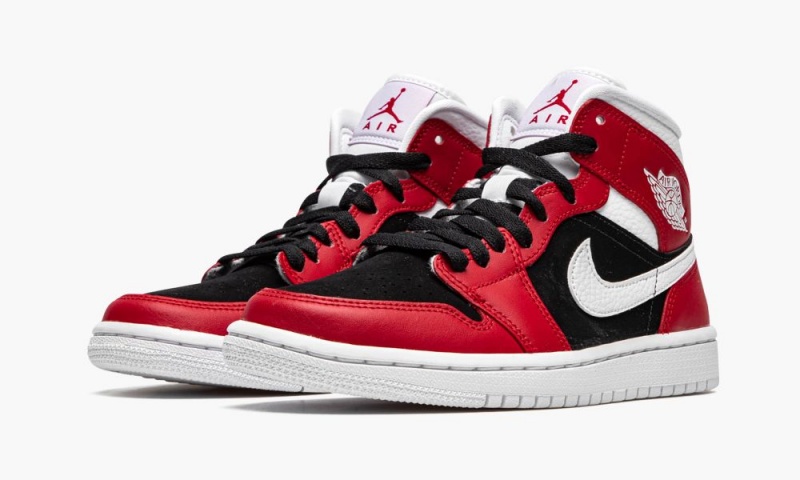 Nike Air Jordan 1 Mid 'Gym Red / Black' Naisten Kengät Punainen Valkoinen Mustat | 703NMOVAP