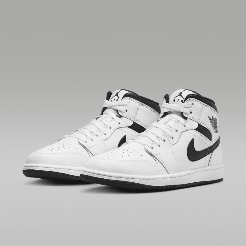 Nike Air Jordan 1 Mid Miesten Kengät Valkoinen Mustat | 614UHBWND