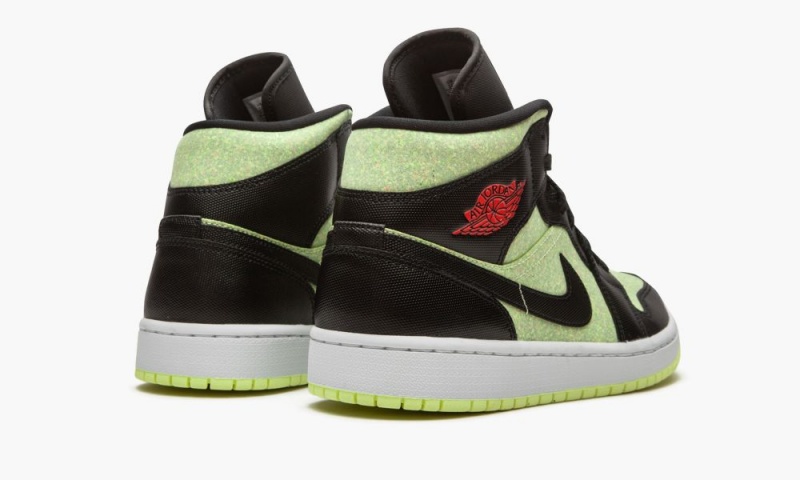 Nike Air Jordan 1 Mid SE 'Barely Volt / Chile Red' Naisten Kengät Mustat Punainen Vihreä | 638OCFLYU