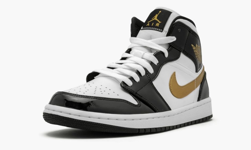Nike Air Jordan 1 Mid SE 'Black Gold Kiiltonahka Nahkaiset' Miesten Kengät Mustat Metal Kultaiset Valkoinen | 106GTHVNP