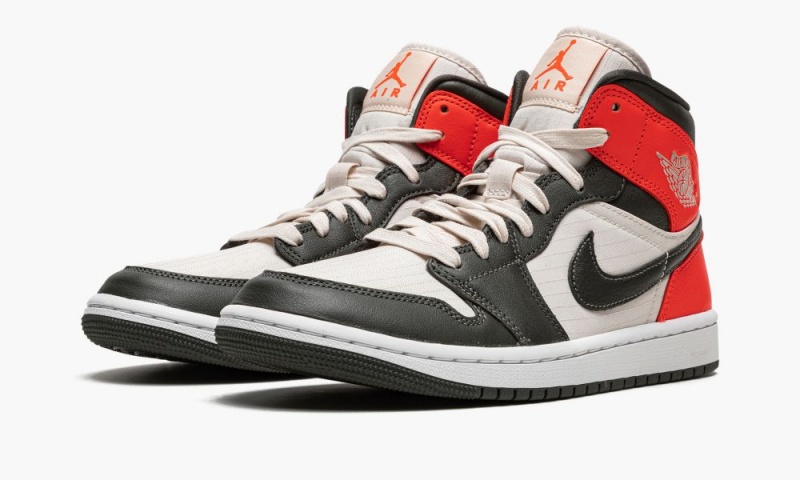 Nike Air Jordan 1 Mid SE 'Newsprint' Naisten Kengät Punainen Mustat | 016XAMOZN
