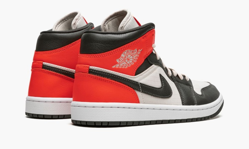 Nike Air Jordan 1 Mid SE 'Newsprint' Naisten Kengät Punainen Mustat | 016XAMOZN