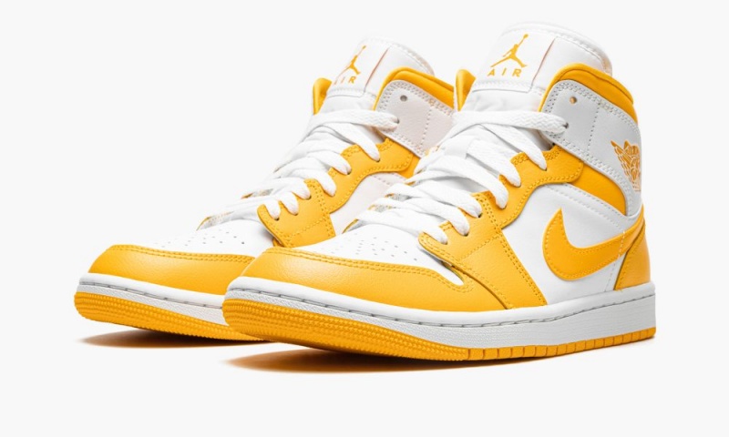 Nike Air Jordan 1 Mid 'White / University Gold' Naisten Kengät Valkoinen Kultaiset | 632JGZCST