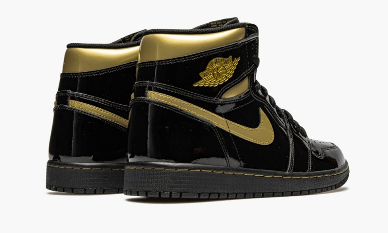 Nike Air Jordan 1 Retro High OG 'Black Metallic Gold' Miesten Kengät Mustat Metal Kultaiset | 648LSYOVX