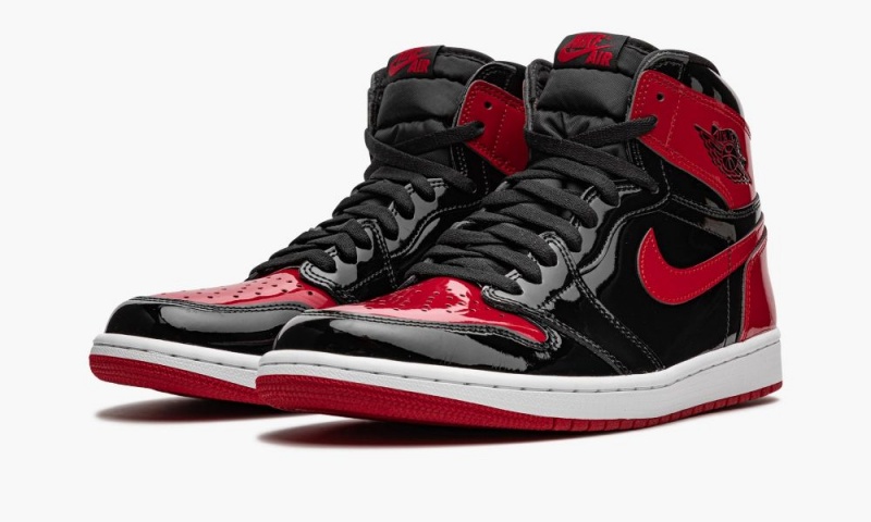 Nike Air Jordan 1 Retro High OG 'Bred Kiiltonahka' Miesten Kengät Mustat Valkoinen Punainen | 504HMXRSP