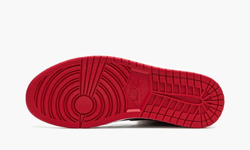 Nike Air Jordan 1 Retro High OG 'Bred Kiiltonahka' Miesten Kengät Mustat Valkoinen Punainen | 504HMXRSP