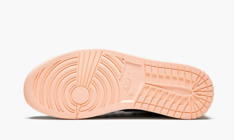 Nike Air Jordan 1 Retro High OG 'Crimson Tint' Miesten Kengät Mustat Punainen Valkoinen | 059PWSZKM