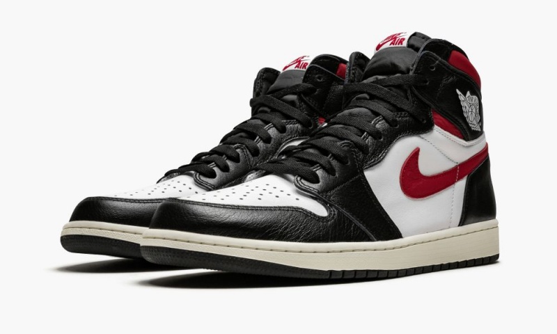 Nike Air Jordan 1 Retro High OG 'Gym Red' Miesten Kengät Mustat Valkoinen Punainen | 783CDBKEY
