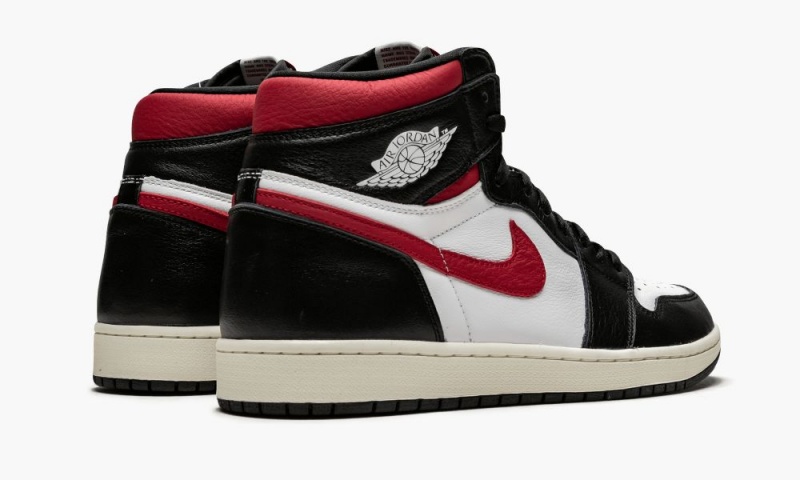 Nike Air Jordan 1 Retro High OG 'Gym Red' Miesten Kengät Mustat Valkoinen Punainen | 783CDBKEY