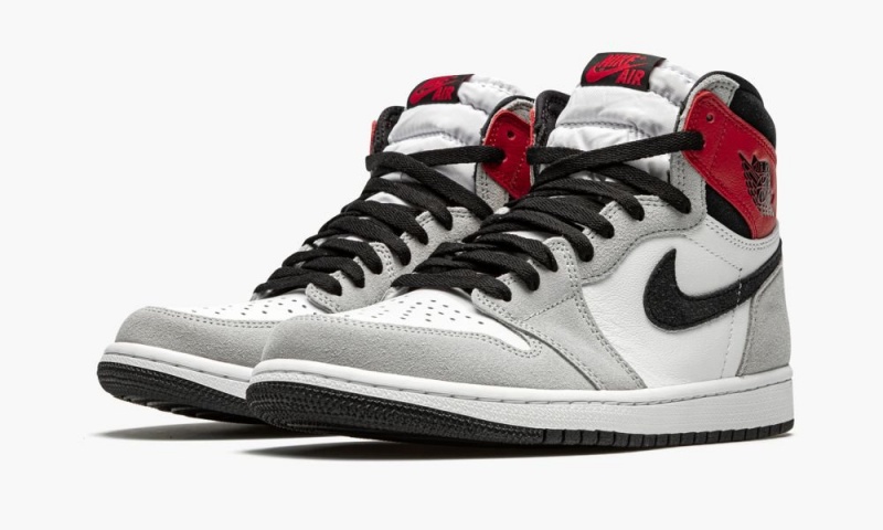 Nike Air Jordan 1 Retro High OG 'Light Smoke Grey' Miesten Kengät Valkoinen Mustat Vaaleanharmaat | 894DTSHGM