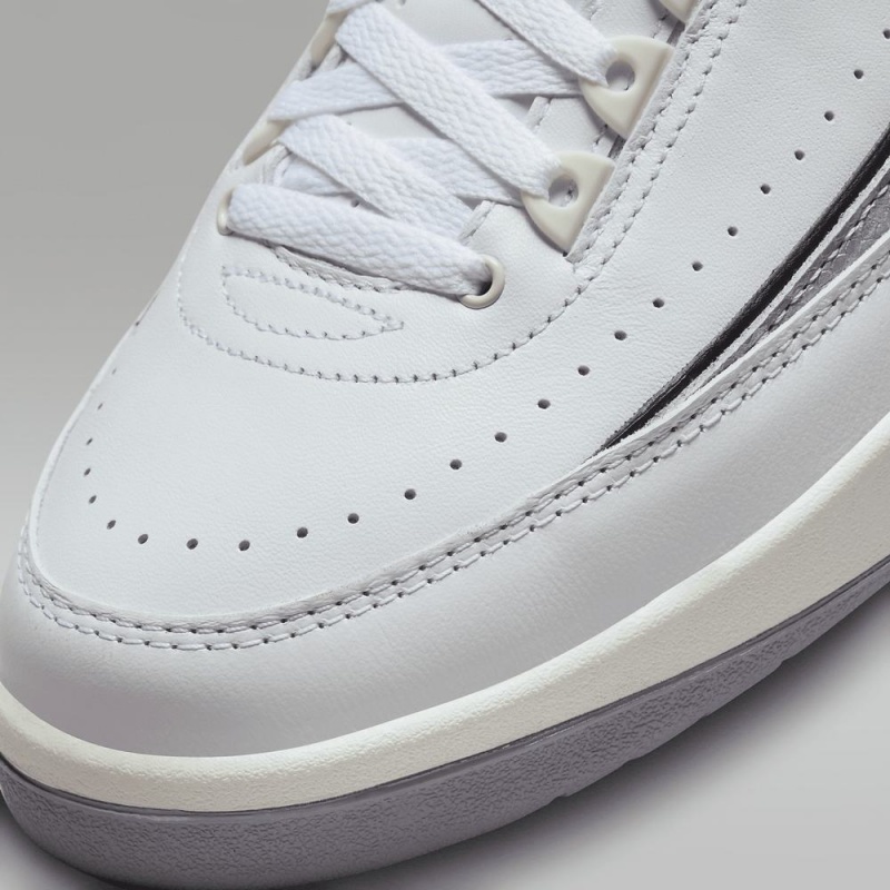 Nike Air Jordan 2 Retro 