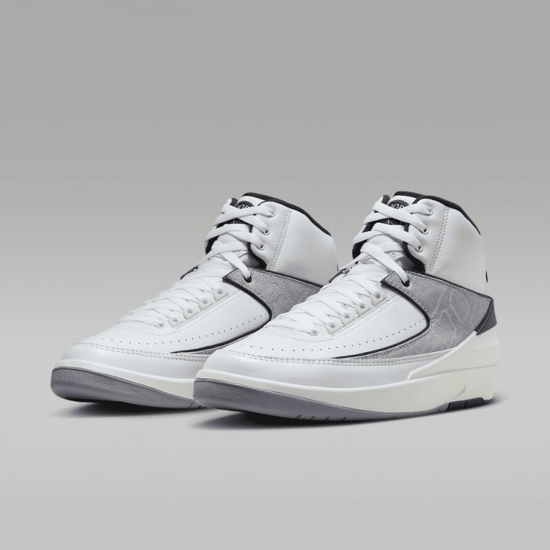 Nike Air Jordan 2 Retro 