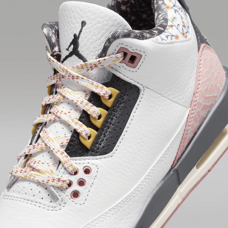 Nike Air Jordan 3 Retro Lasten Kengät Valkoinen Punainen Tummanharmaat | 051NSUOEH