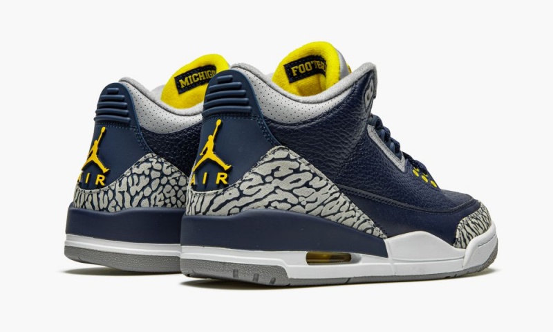 Nike Air Jordan 3 Retro PE 'Michigan' Miesten Kengät Mustat Kultaiset | 138EXPYGL
