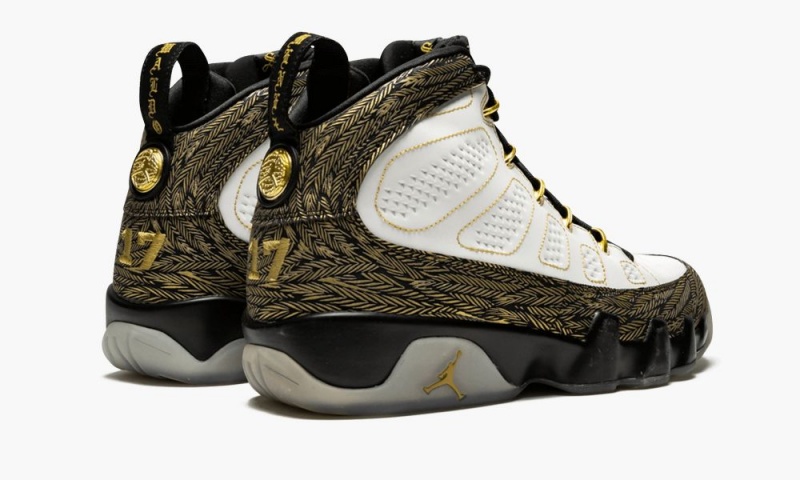 Nike Air Jordan 9 Retro DB 'Doernbecher' Miesten Kengät Valkoinen Metal Kultaiset Mustat | 250NAYWFU