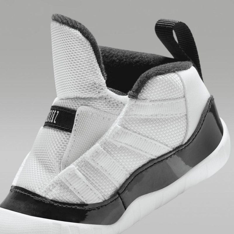 Nike Jordan 11 Lasten Kengät Valkoinen Mustat Metal Kultaiset | 065PZVUIL