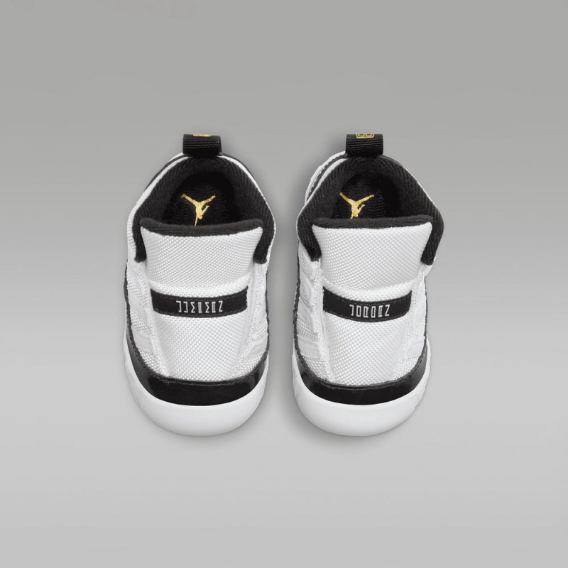 Nike Jordan 11 Lasten Kengät Valkoinen Mustat Metal Kultaiset | 065PZVUIL