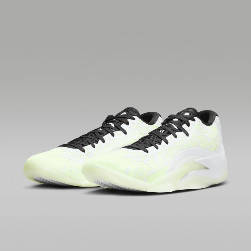 Nike Zion 3 